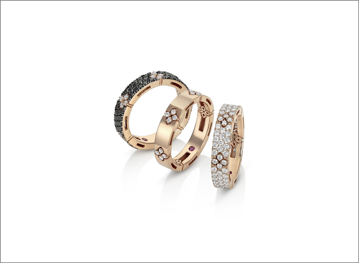 Rose gold ring with black and white diamonds, rose gold ring with diamonds, rose gold ring with diamonds pavé