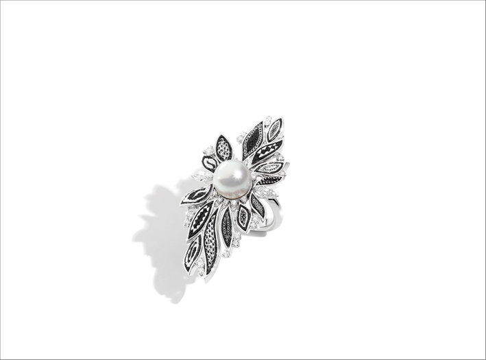 Anello Lace, con diamanti, micromosaico e perla South Sea