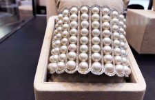 Bracciale di perle di Yoko London alla edizione 2019 di Haute Jewels Geneve