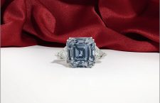 Anello con diamante fancy grigio-blu scuro di 8,74 carati, Internally Flawless