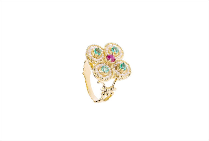 Anello in oro 9 carati, rubino e smeraldi