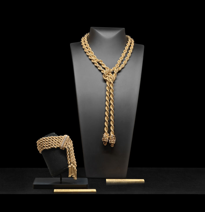 Collana e bracciale Corde, in oro con dettagli in diamanti