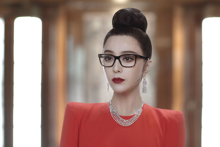 Piaget THE 355 Fan Bingbing as Lin Mi Sheng Piaget Sunny Side of Life earrings and necklace 2 Courtesy of Universal Pictures