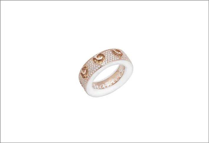 Carousèl ring in 18Kt pink gold, diamond-paved roosters and white enamel