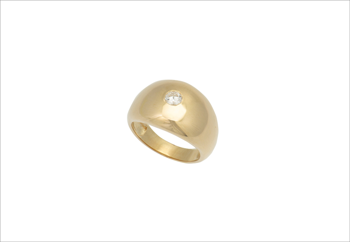 Gold Dome Ring With Single Diamond. Oro 14 carati