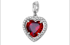 Ciondolo con cubic zirconia rossa a forma di cuore