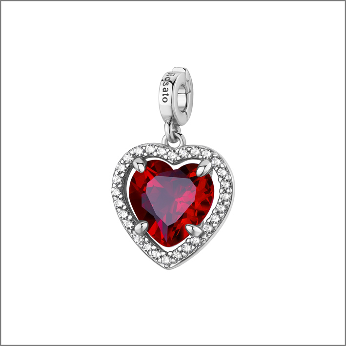 Ciondolo con cubic zirconia rossa a forma di cuore