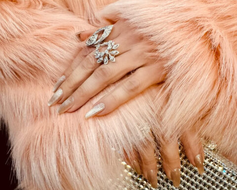 L'anello di diamanti by Messika indossato da Jennifer Lopez al Grammy After Party 2025