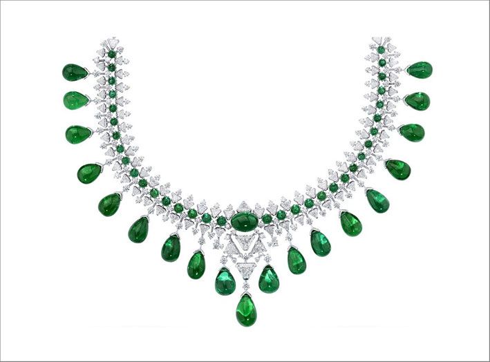 Monsoon necklace, con 168 carati di smeraldi e 42 carati di diamanti