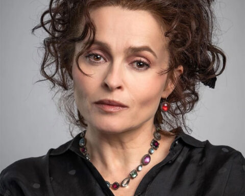 La grande attrice britannica Helena Bonham Carter con i gioielli by Larkspur & Hawk