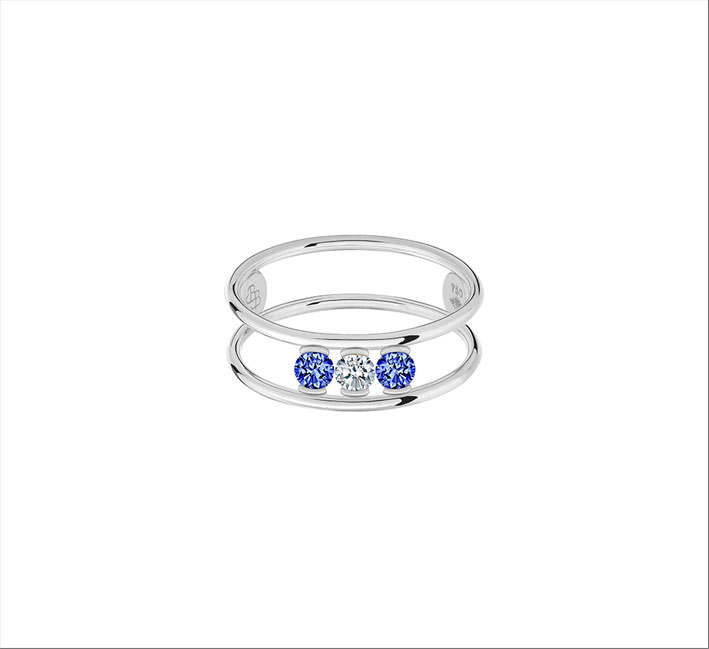 Anello Hula Hoop in oro bianco con zaffiri e diamante