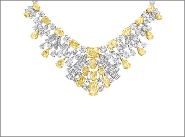 Collana con diamanti incolori e fancy yellow della collezione Graffabulous