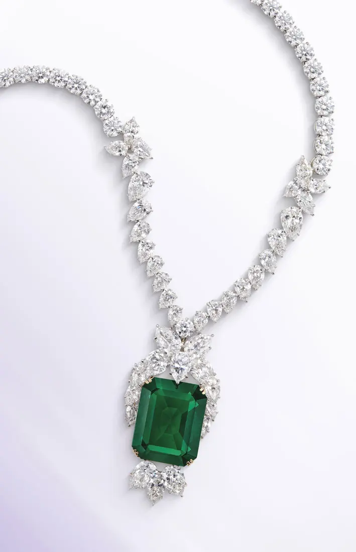 Collana di Harry Winston con diamanti e smeraldo  di 40,41 carati