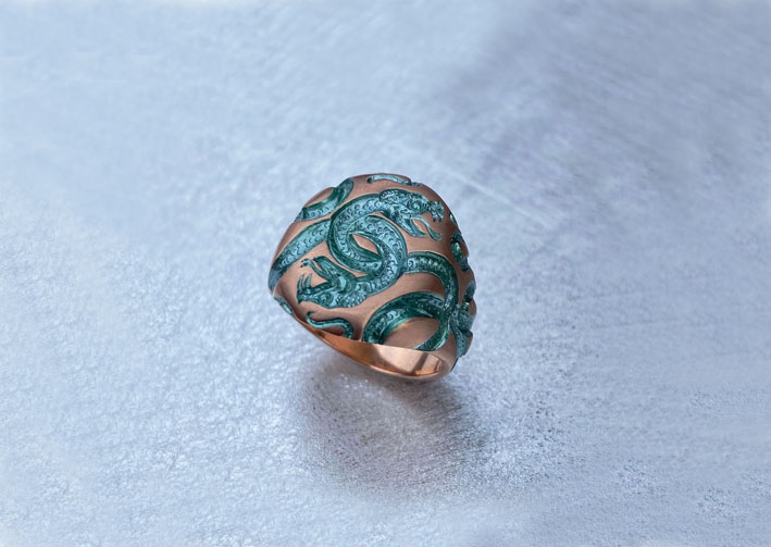 Anello in argento inciso a mano con placcatura ceramica azzurra