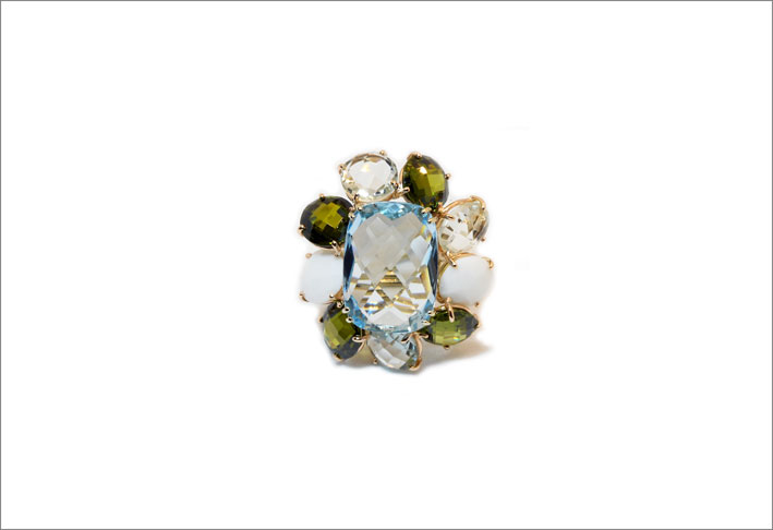 Anello in oro bianco 18k, con brillanti, topazi azzurri, quarzi citrini, peridoto, ametista verde
