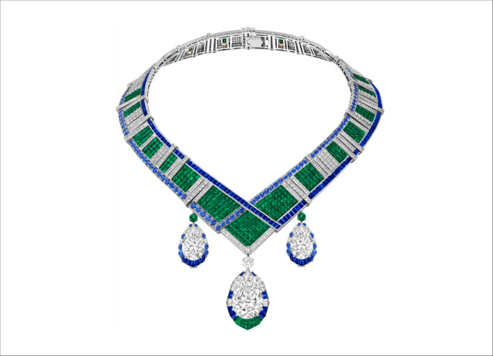 Collana Chevron Mysterieux con diamanti e smeraldi. Il pendente si può staccare