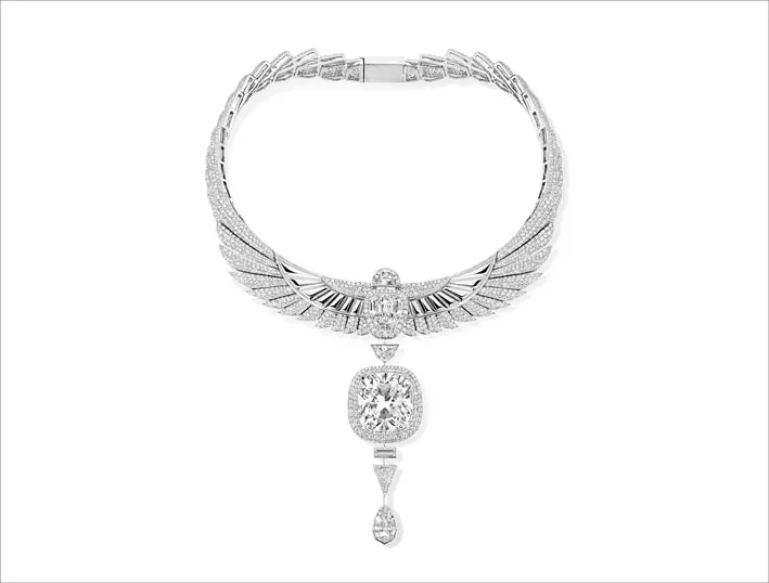 La Akh Ba Ka necklace utilizza 2.550 diamanti, per un totale di 71.49 carati