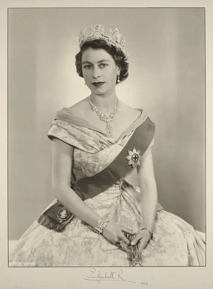 La regina Elisabetta II ritratta da Dorothy Wilding
