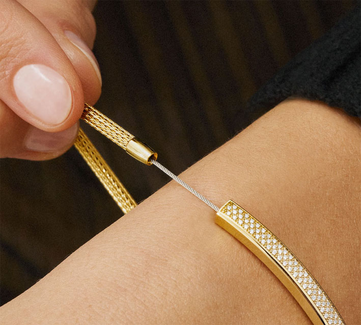 Bracciale in oro e diamanti con apertura flessibile