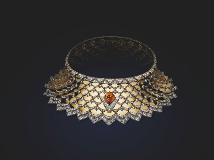 Collana Radiance in platino, oro, diamanti, granato centrale di 10,99 carati staccabile