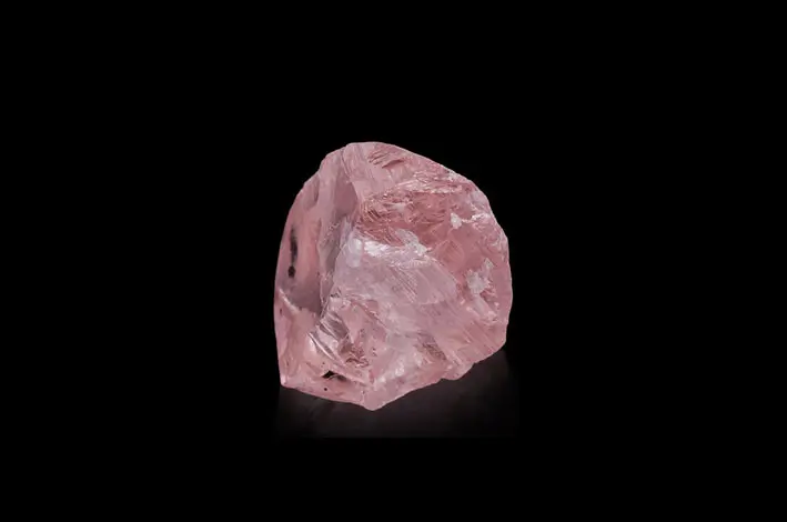 Il diamante grezzo di 32 carati da cui è stato ricavato The Williamson Pink Star 