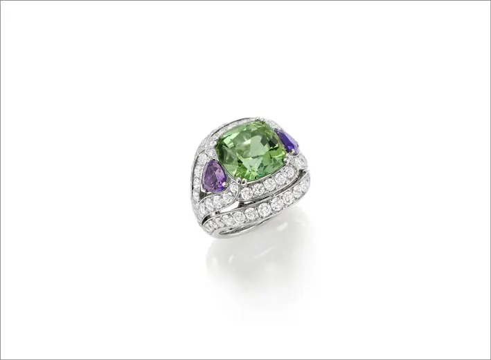 Anello con tormalina verde di 8,52 carati, ametista, diamanti