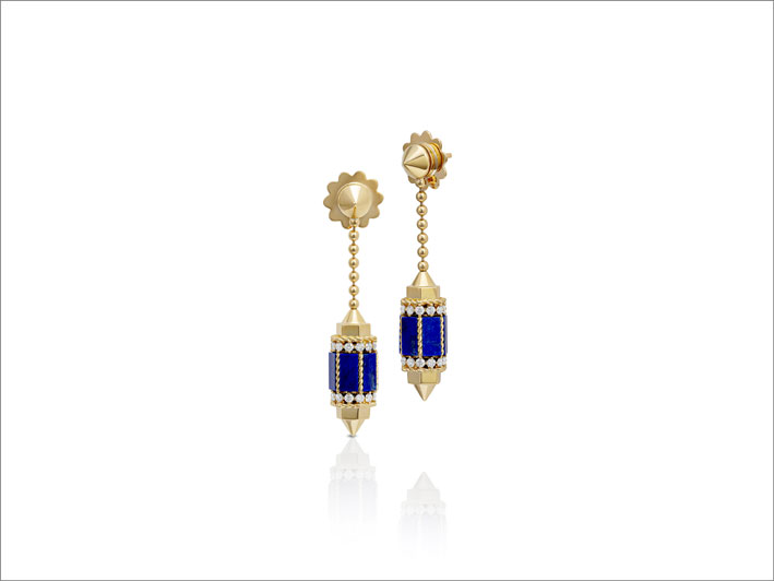 Rose gold earrings with lapislazuli and diamonds