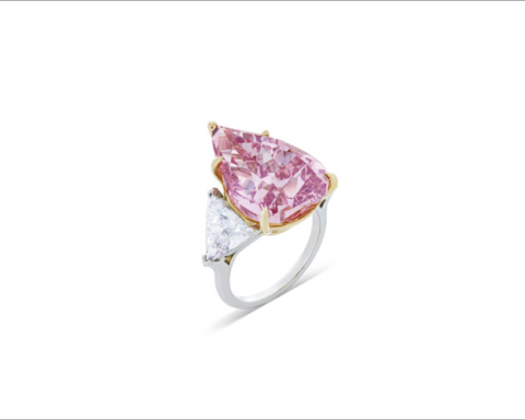 Fortune Pink, diamante rosa vivido fantasia da 18,18 carat