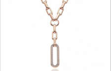 Collana a catena in oro rosa 18 carati, con pendente e diamanti