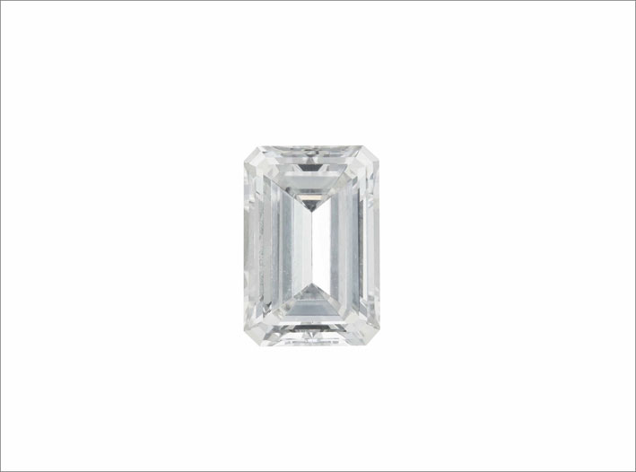 Diamante taglio smeraldo di 4.06 carati, colore G, VVS2