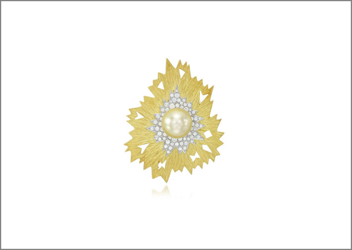Spilla in oro con diamanti e perla, 1986