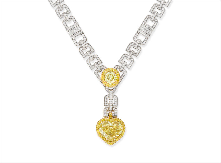 Collana con diamante fancy vivid yellow di 10,03 carati e diamante fancy yellow di 1,52 carati, diamanti bianchi