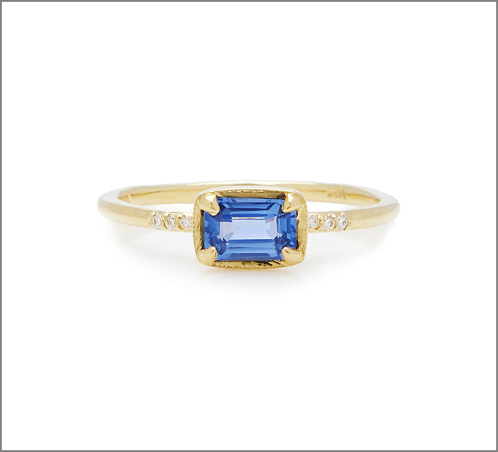Hi-tech et joaillerie, tout est dans la famille avec Ila 4 Anello Karina con zaffiro blu