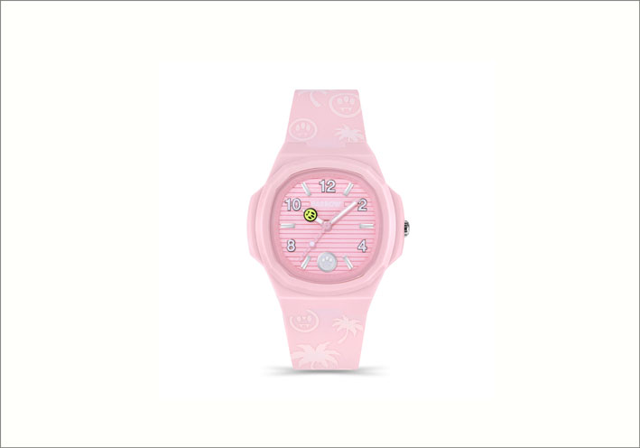Watch with pink silicone strap and pink dial