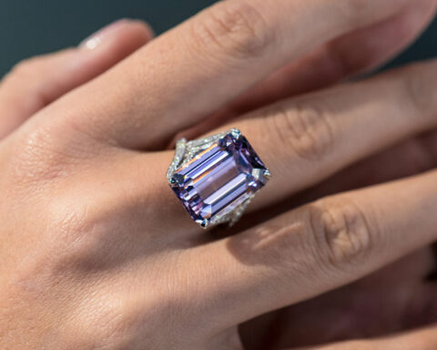 Toji Jewelry, anello con spinello color lavanda