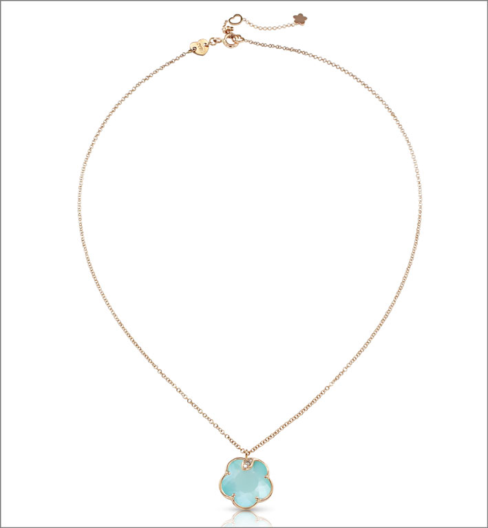 Rose gold and diamond necklace from the Petit Jolie collection