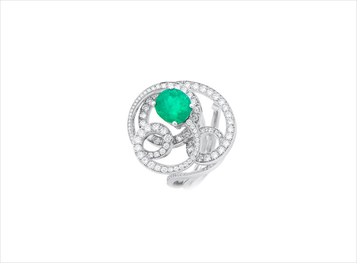 Anello Twist con diamanti e smeraldo