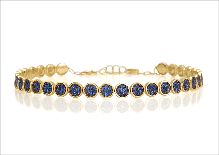 Collana in oro e zaffiri blu della collezione Paillettes