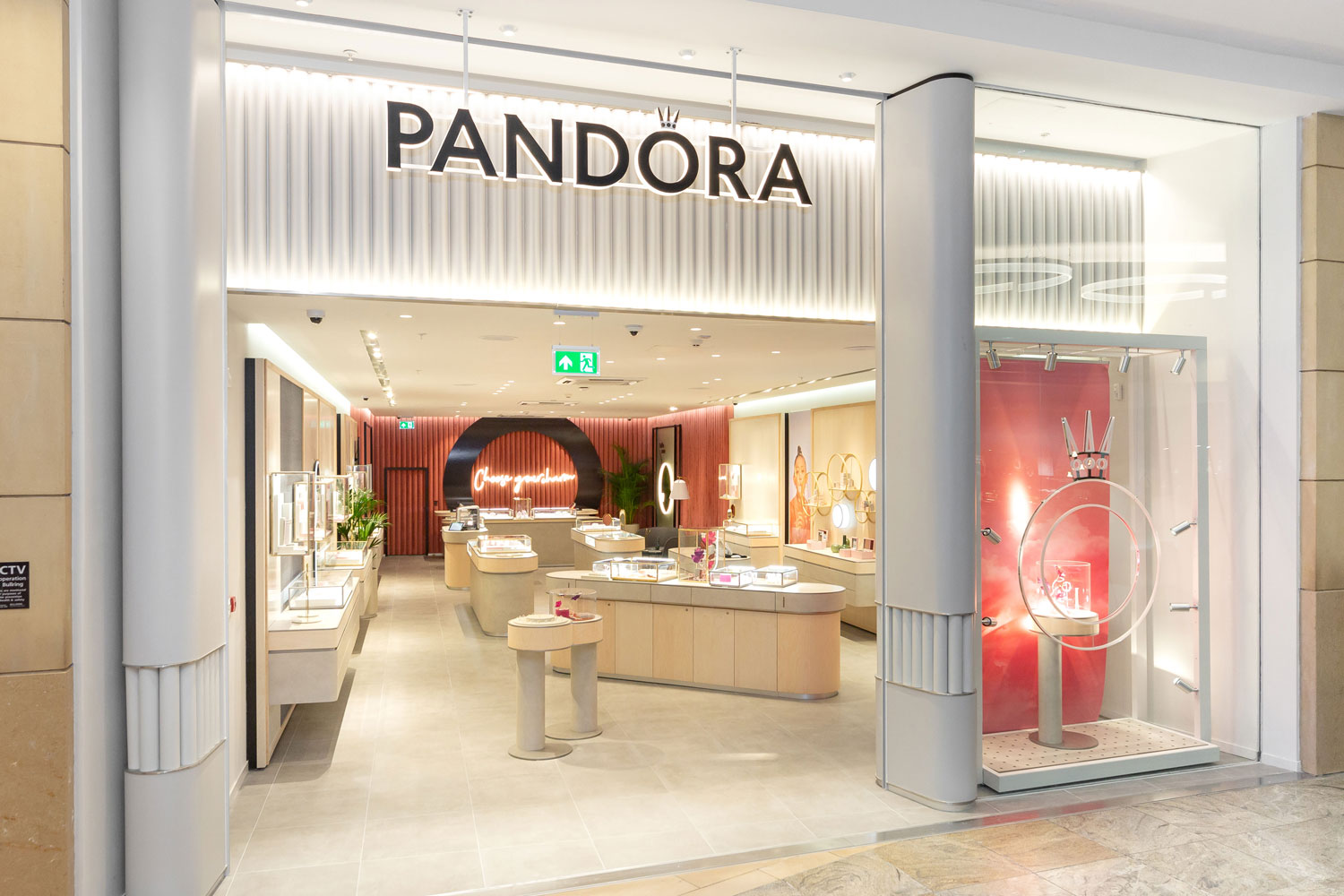 Uno store di Pandora