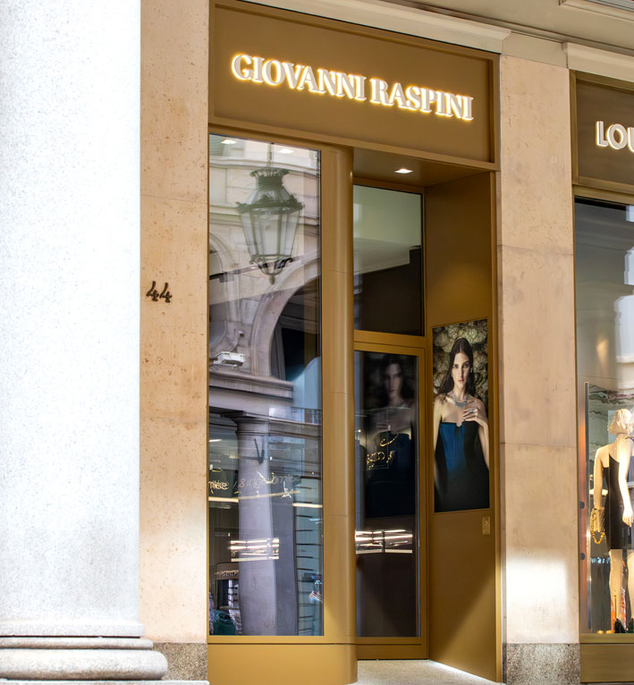 Esterno della boutique Giovanni Raspini a Torino