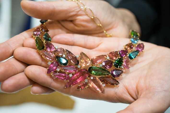 Necklace with tourmalines for 140 carats. Copyright: gioiellis.com