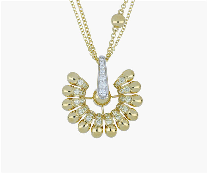 Pendente della collezione Allegra in oro 18 carati e diamanti champagne, ispirato ai giardini all'italiana