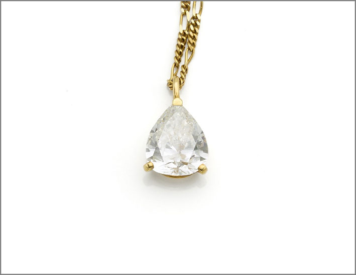 Diamante briolette di 4,9 carati