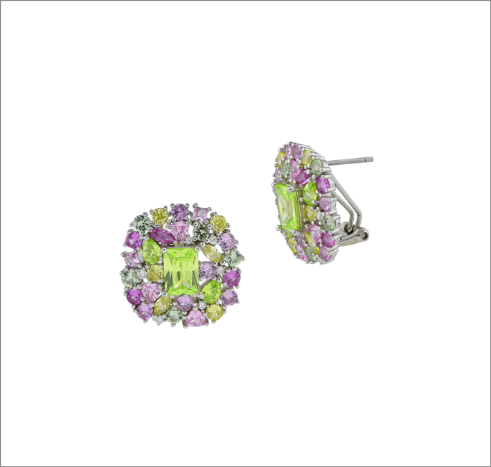 Orecchini con cubic zirconia colorati
