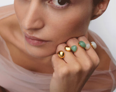 Anelli in argento placcato oro con avventurina verde