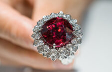 Giovanni Ferraris, anello con rubellite di 19,28 carati e diamanti