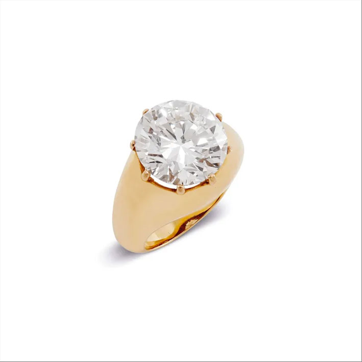 Anello con diamante da 6.11 carati in oro giallo