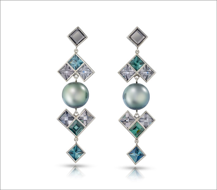 Skin Deep von Cora Sheibani 3 Renaissance Pearl Earrings