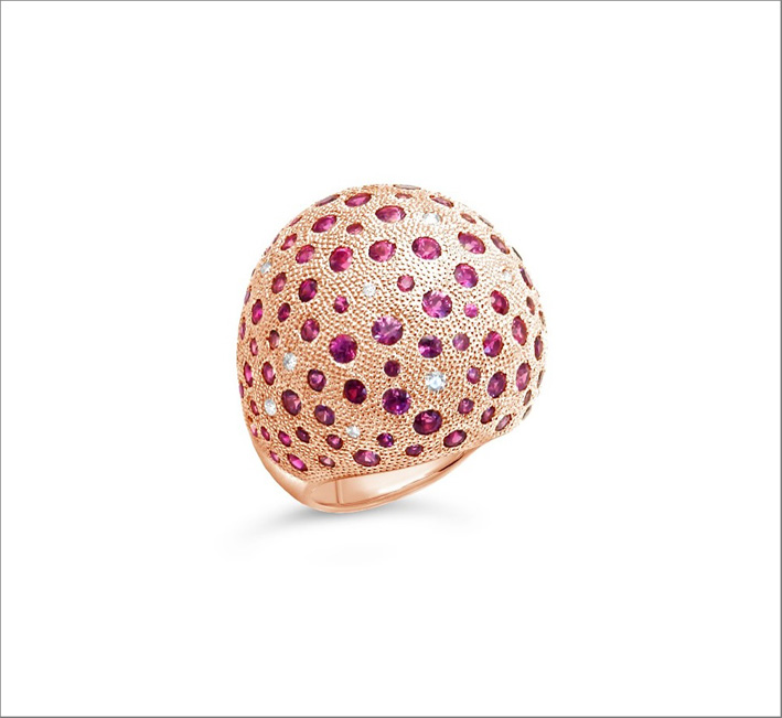 I gioielli di Garavelli 4 Anello in oro rosa, diamanti e rubini della collezione Dune