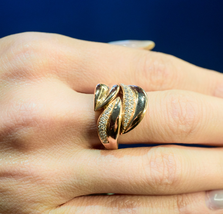 Anello della collezione Ulivo di Chiarelli MIlano